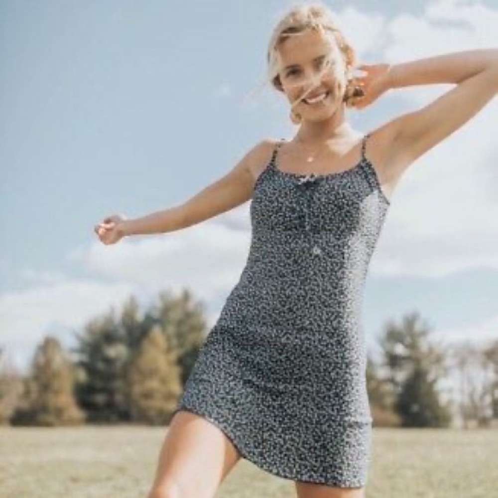 Brandy Melville floral dress